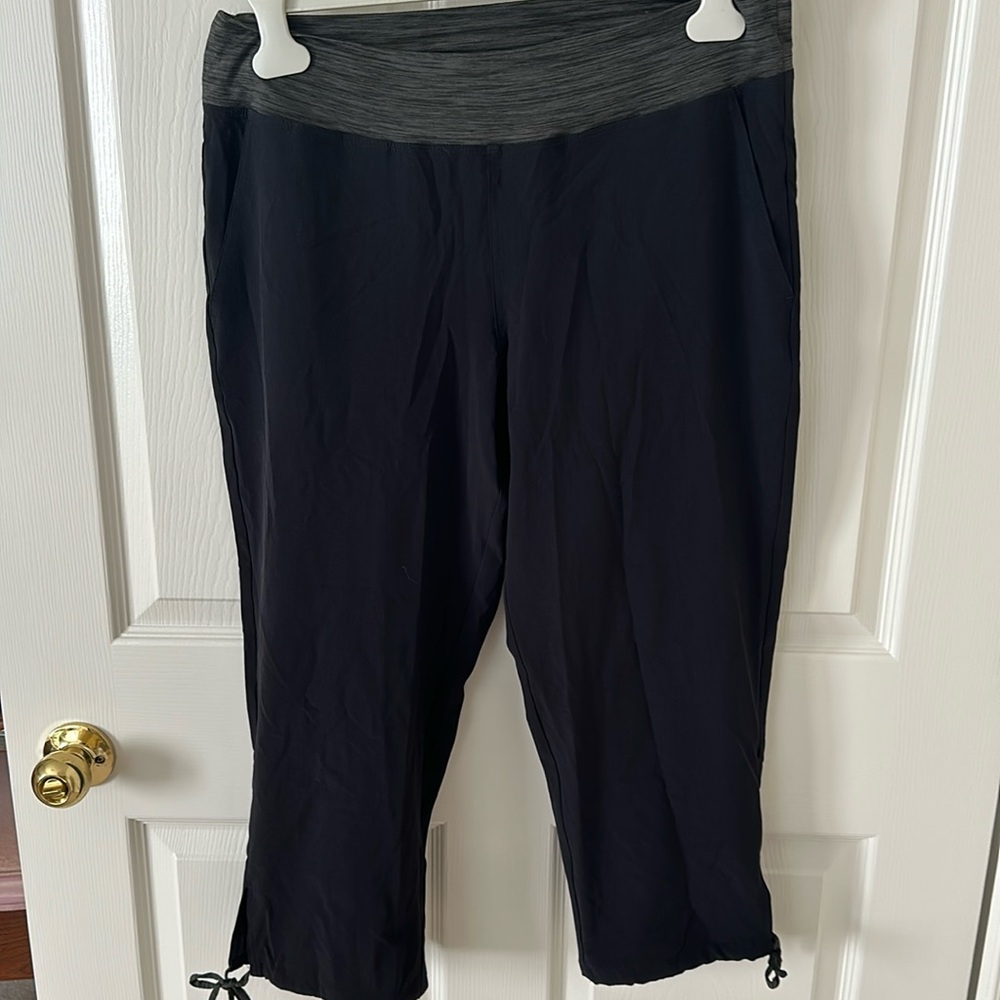 Black capris-Excellent condition